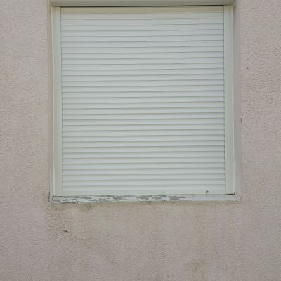 Installation de volets roulants solaires - OURSBELILLE (65)