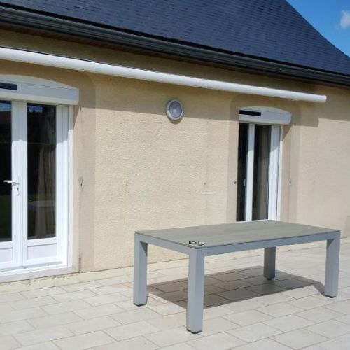Pose de volets roulants solaires avec habille de cintre - Juillan (65)