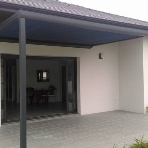 Réalisation d’une pergola toile avec motorisation solaire - Pau (64)