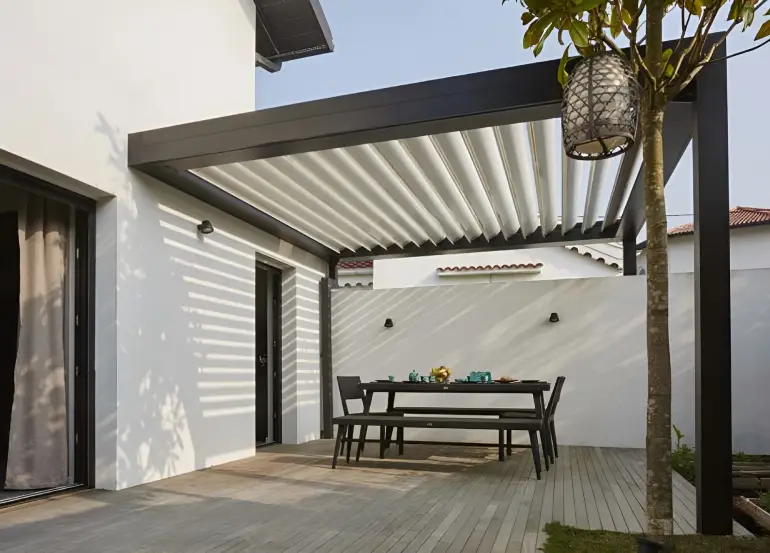 Pergola bioclimatique à Argelès-Gazost